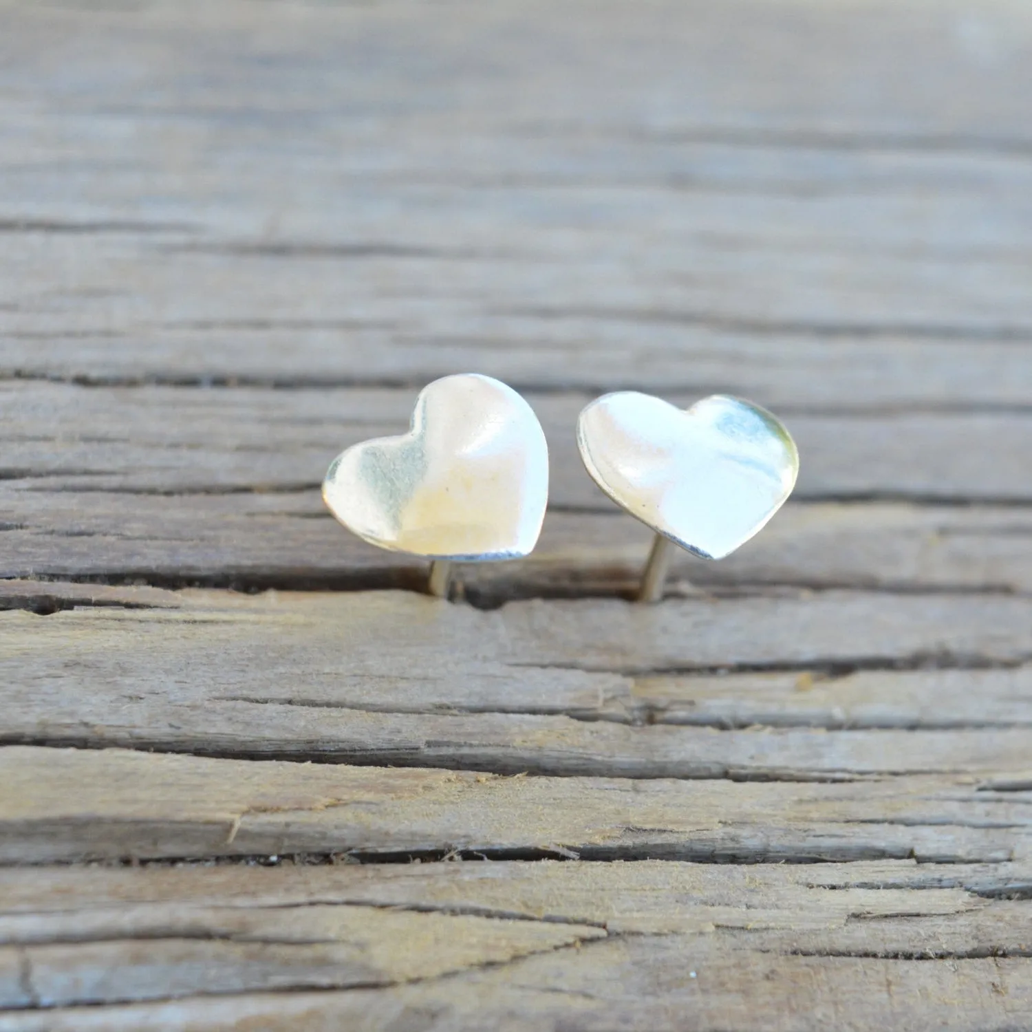 14k gold filled heart stud earrings