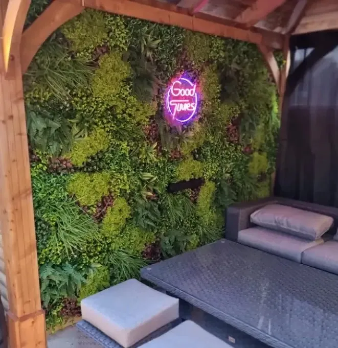 Luxury Country Fern Artificial Vertical Garden / Green Wall 100cm x 100cm UV Resistant
