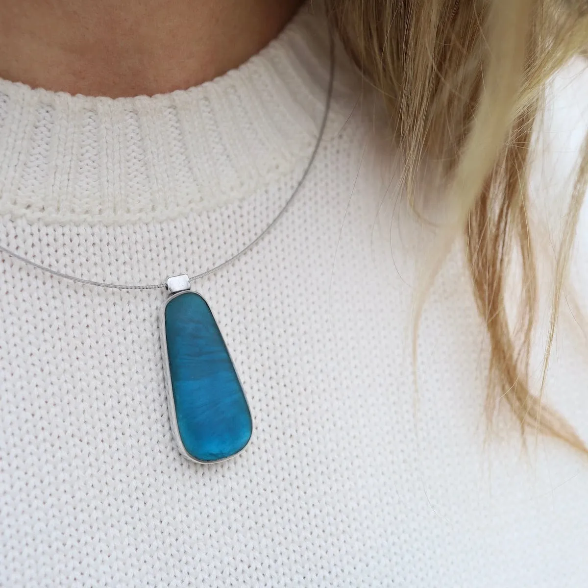 Sea Blue Oval Pendant Necklace
