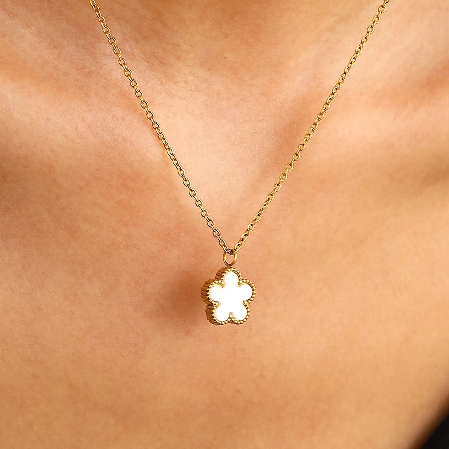 Wholesale Colorful Flower Stainless Steel Necklace JDC-NE-QingWen008